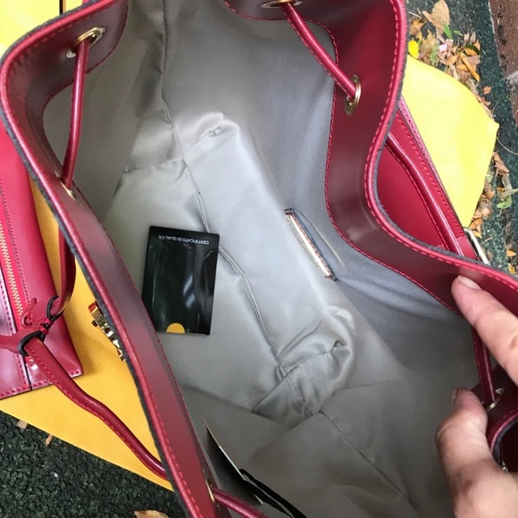 ⛔️SOLD⛔️Authentic VALENTINO Leather drawstring BAG - Picture 7 of 8